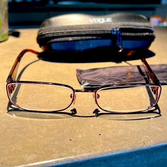 Sunglasses - Picture 1 of 5